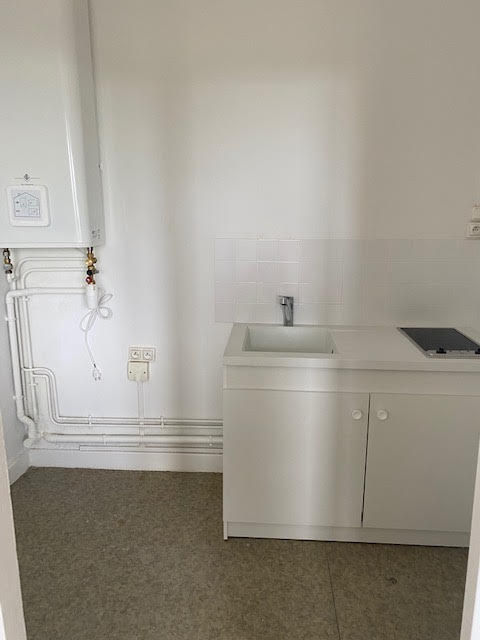 Photo F2 YZEURE - 2 pièce(s) - 45,41m2 image 2/4