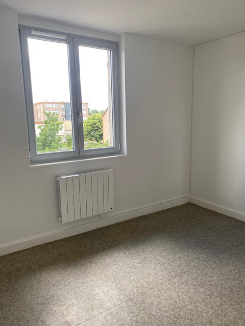 Photo F2 YZEURE - 2 pièce(s) - 45,41m2 image 3/4