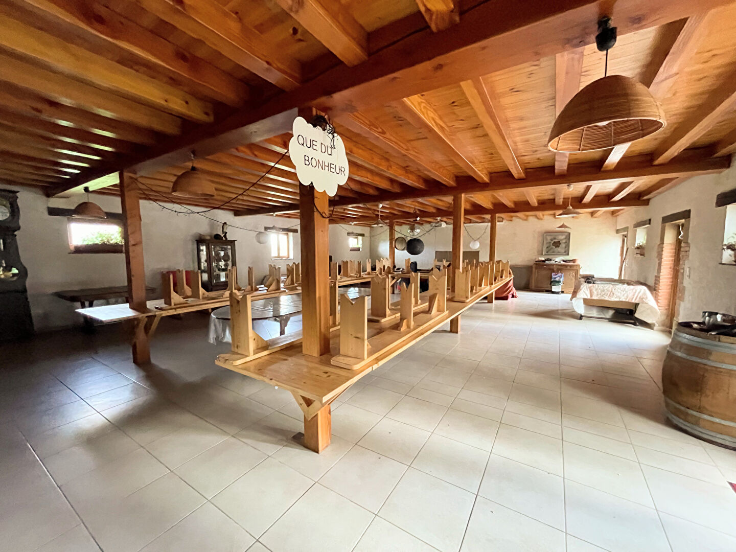 Photo Maison + grange rénovée sur 7000 m² ? proche Moulins image 3/6