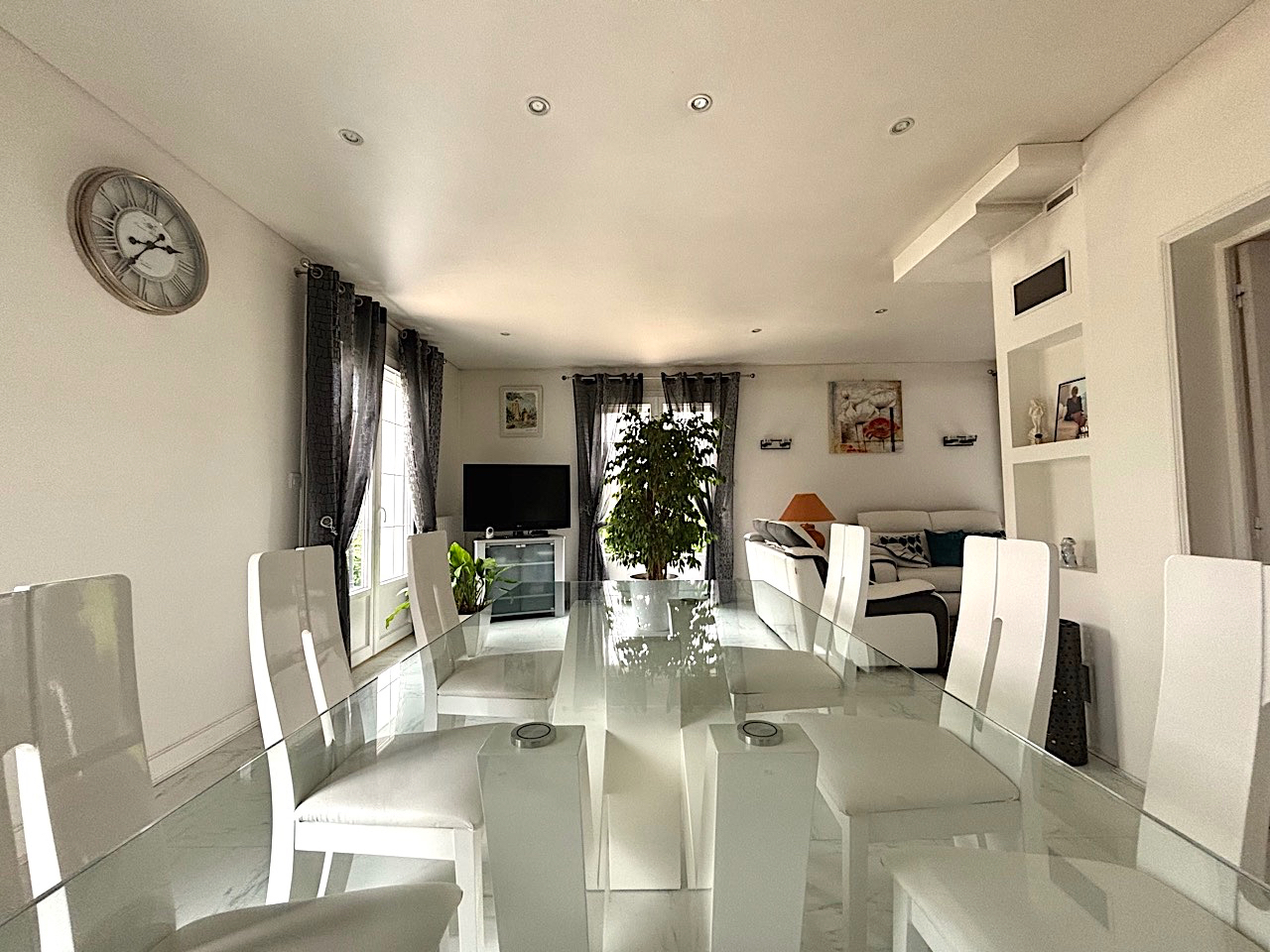 Photo Maison 6 pièces - Piscine couverte - terrain de 1700M2 image 3/6