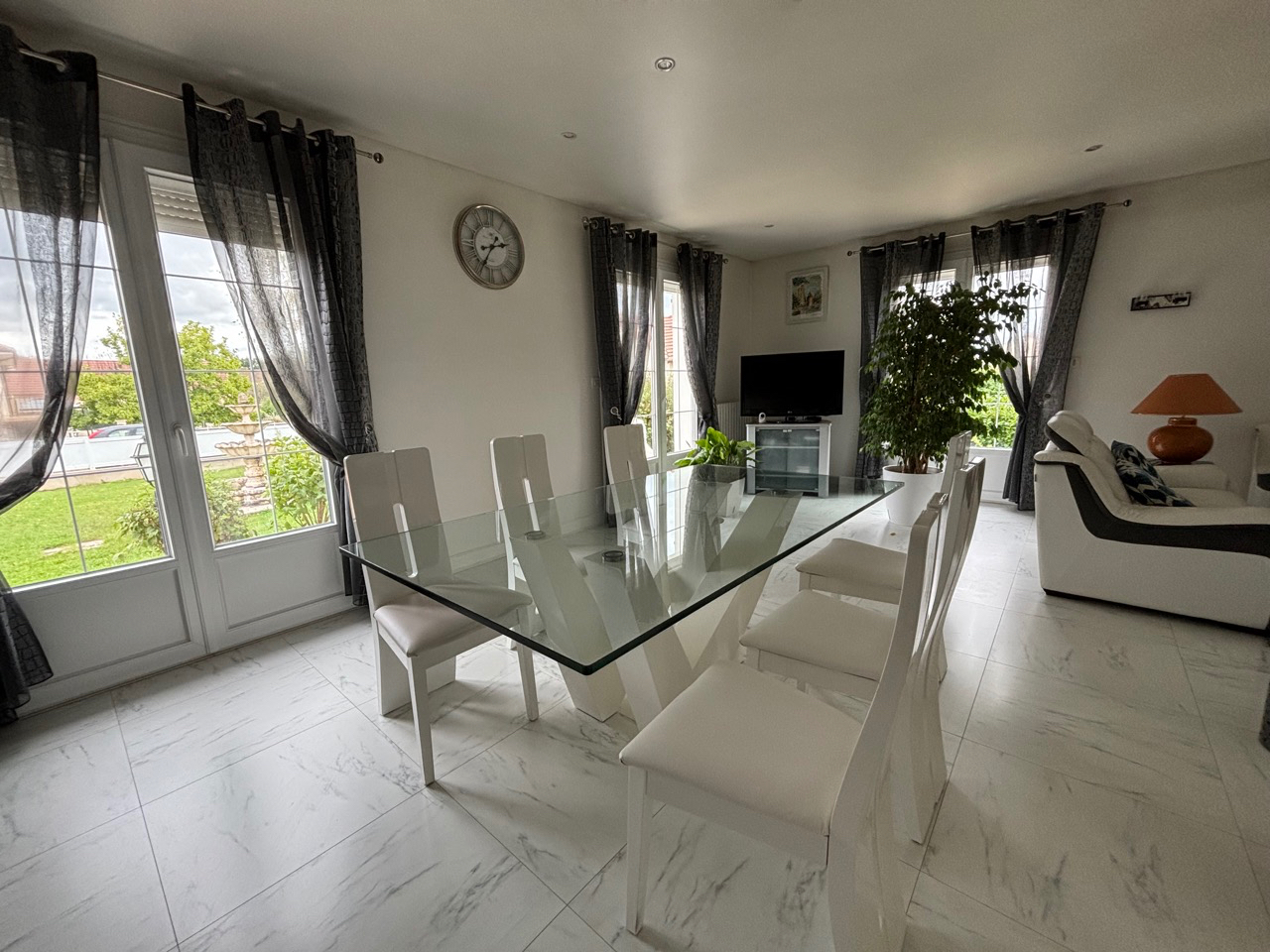 Photo Maison 6 pièces - Piscine couverte - terrain de 1700M2 image 5/6