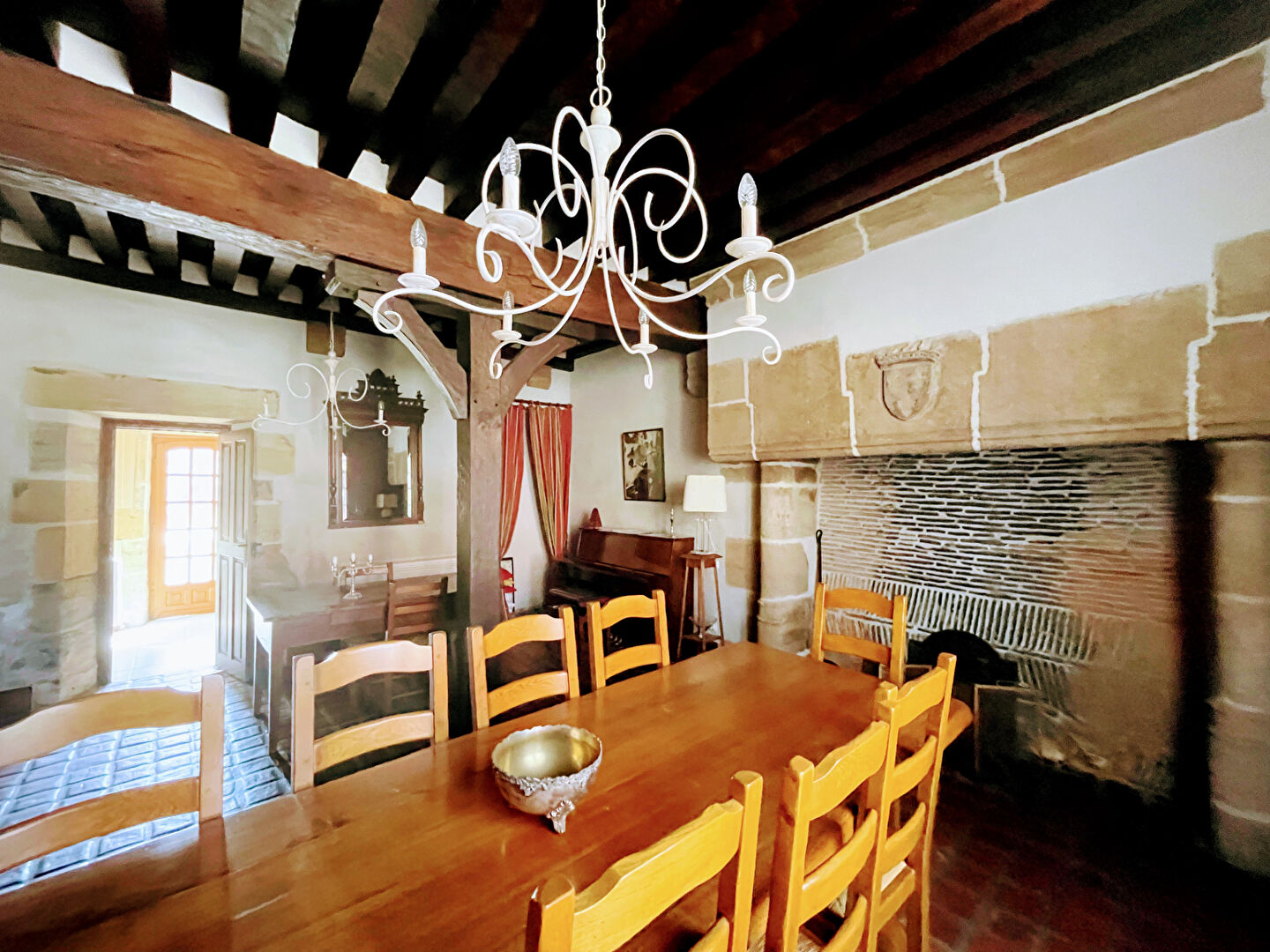 Photo Maison de caractère 248 m²  Piscine Ancien relais royal XVe  Saint-Menoux / Moulins (03) image 3/6