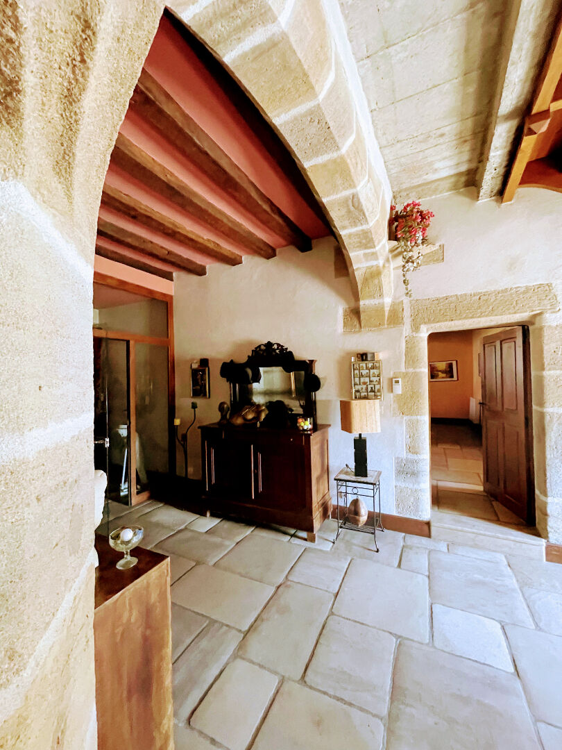 Photo Maison de caractère 248 m²  Piscine Ancien relais royal XVe  Saint-Menoux / Moulins (03) image 4/6