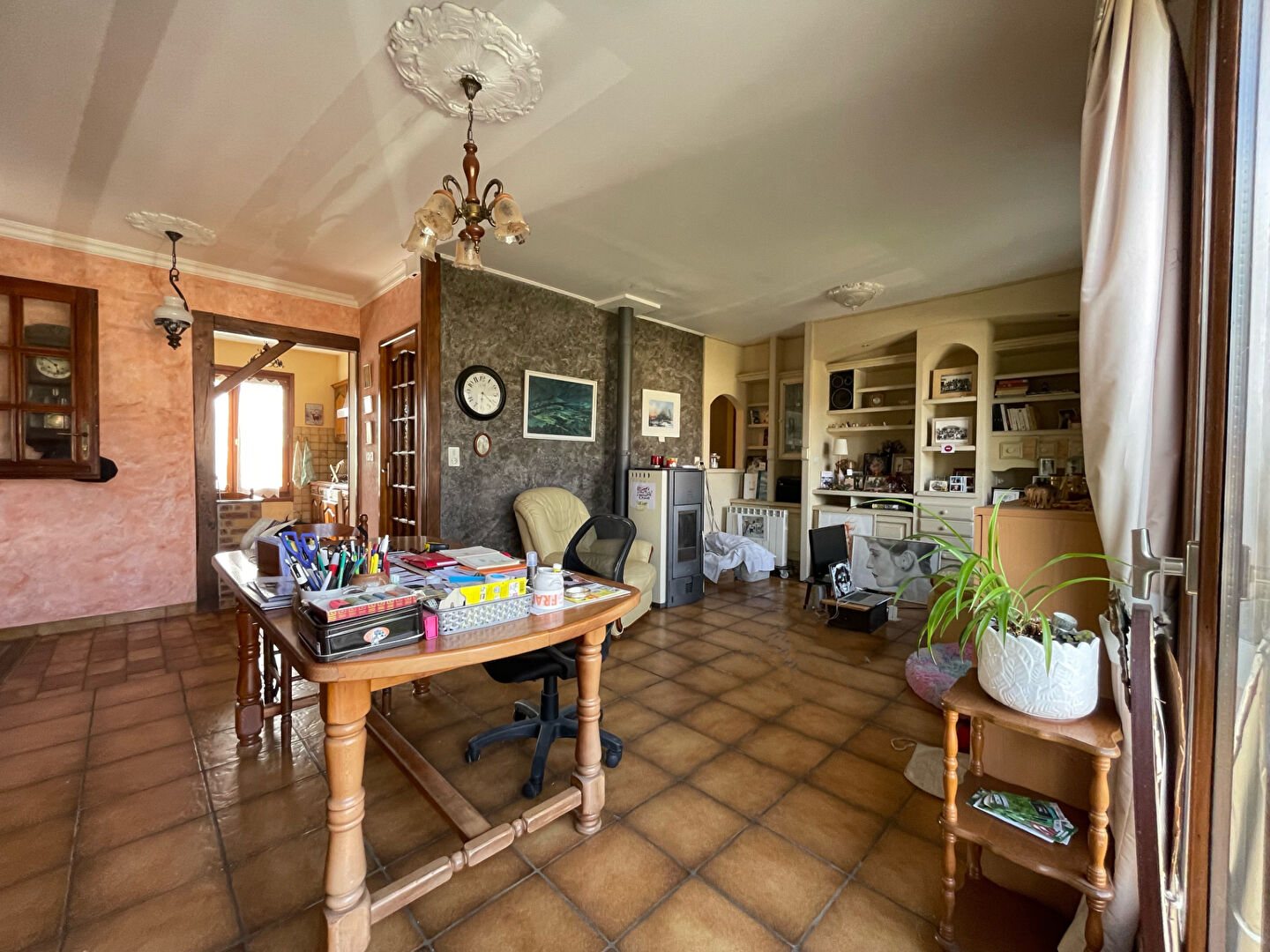 Photo À vendre Lusigny : maison 3 chambres, 2 logements possibles, terrain 552 m² et dépendances- image 4/6