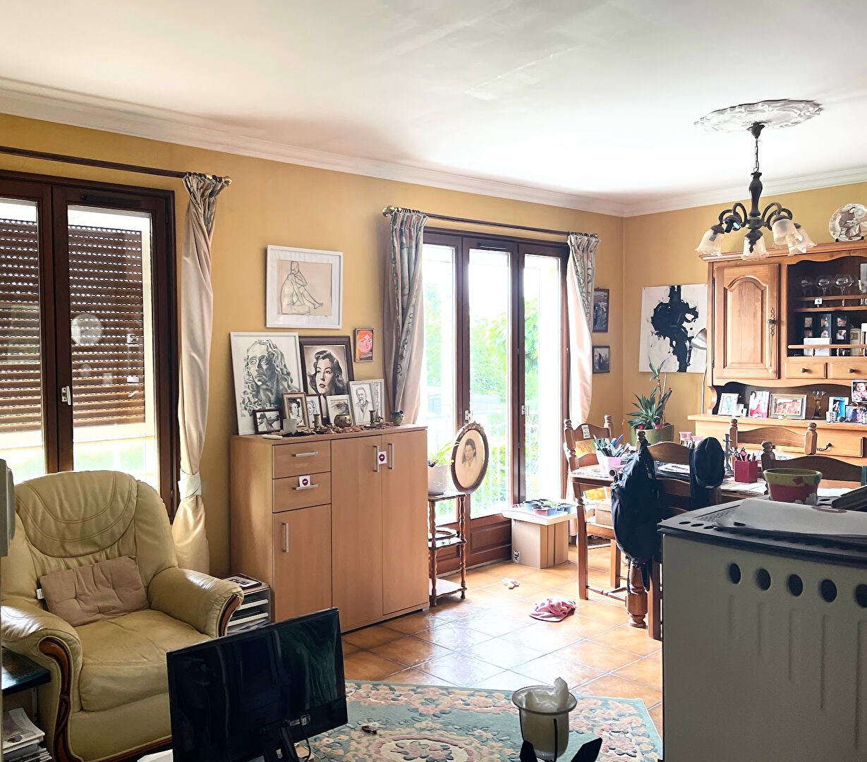 Photo À vendre Lusigny : maison 3 chambres, 2 logements possibles, terrain 552 m² et dépendances- image 5/6