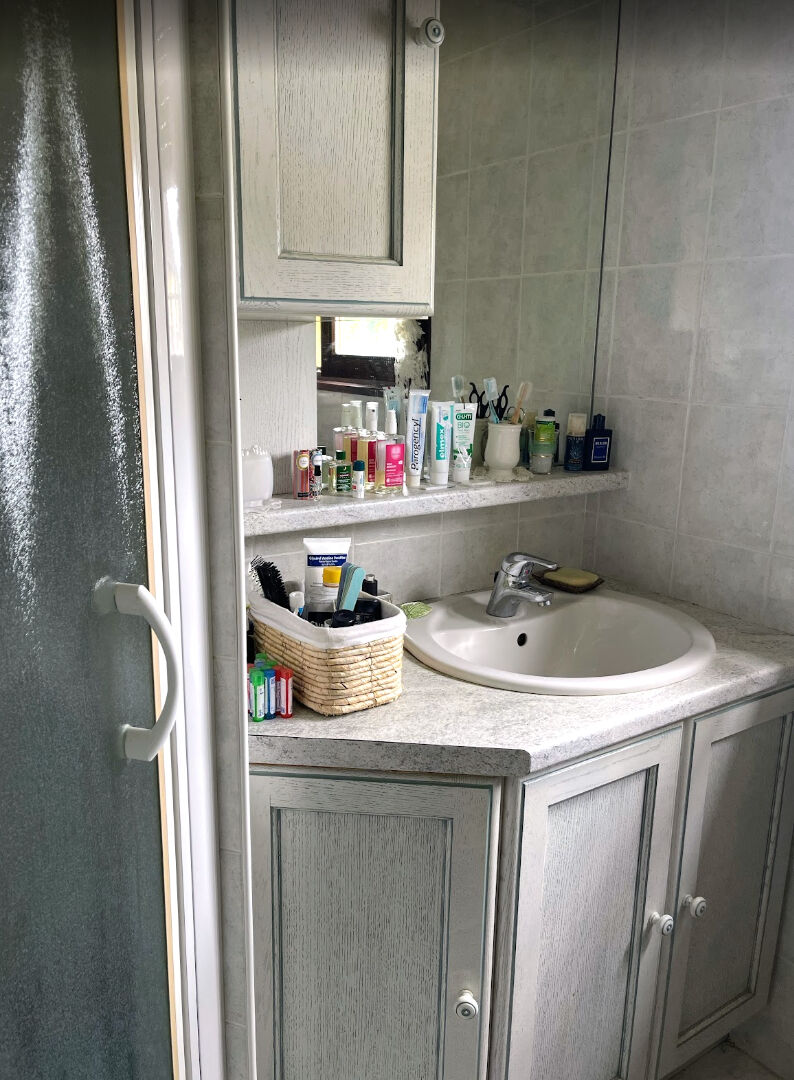 Photo À vendre Lusigny : maison 3 chambres, 2 logements possibles, terrain 552 m² et dépendances- image 6/6