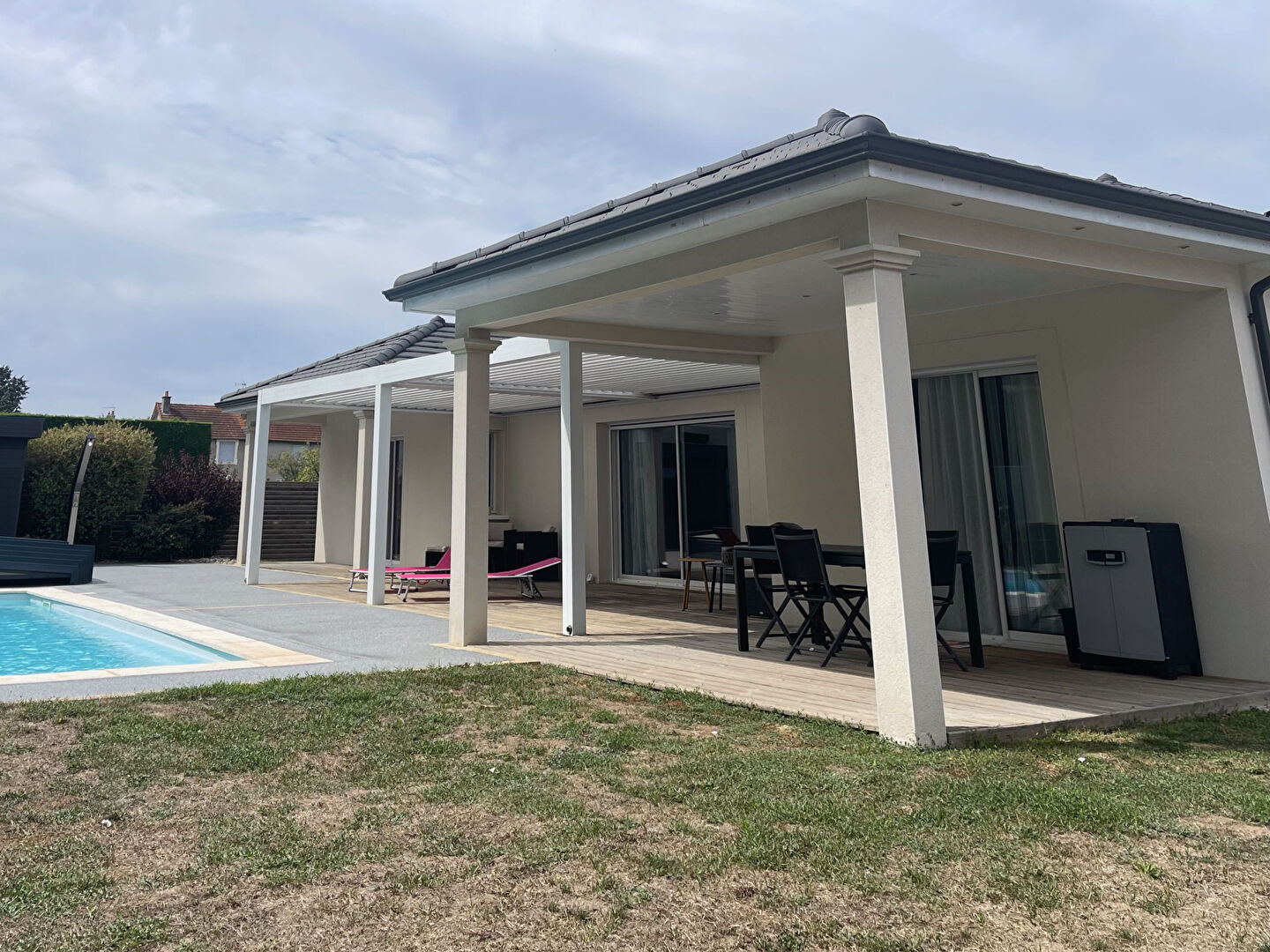 Maison haut de gamme 4 ch., piscine chauffée Moulins