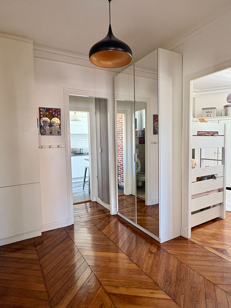 Photo DERNIER ÉTAGE - 3 MINUTES DU MÉTRO image 4/6