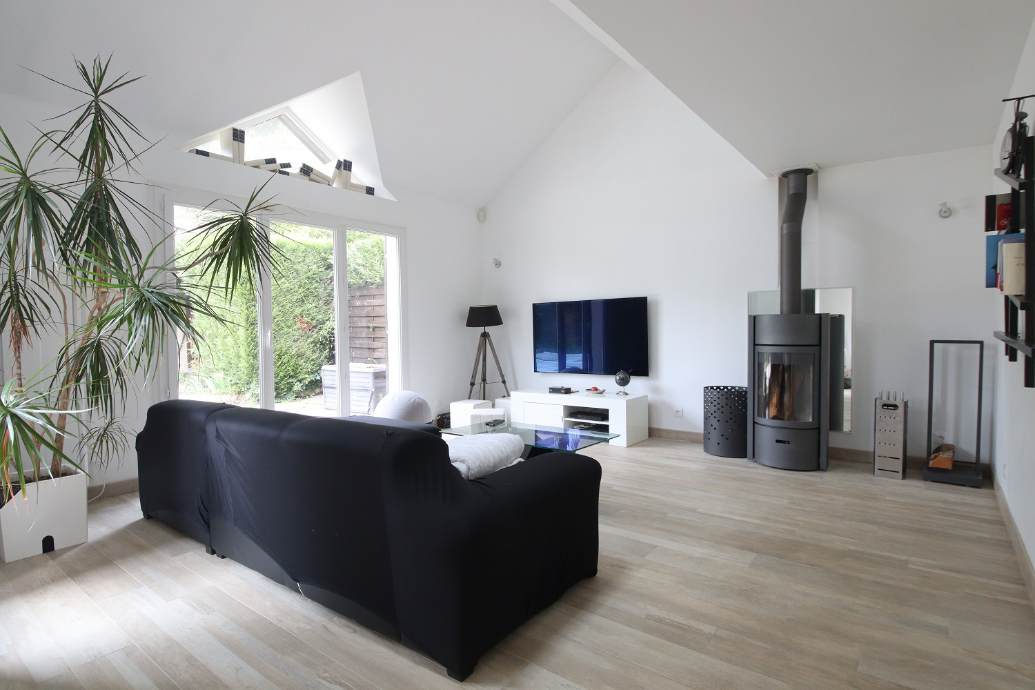 Photo GIF SUR YVETTE (Chevry) maison de 5/6 pièces image 2/6