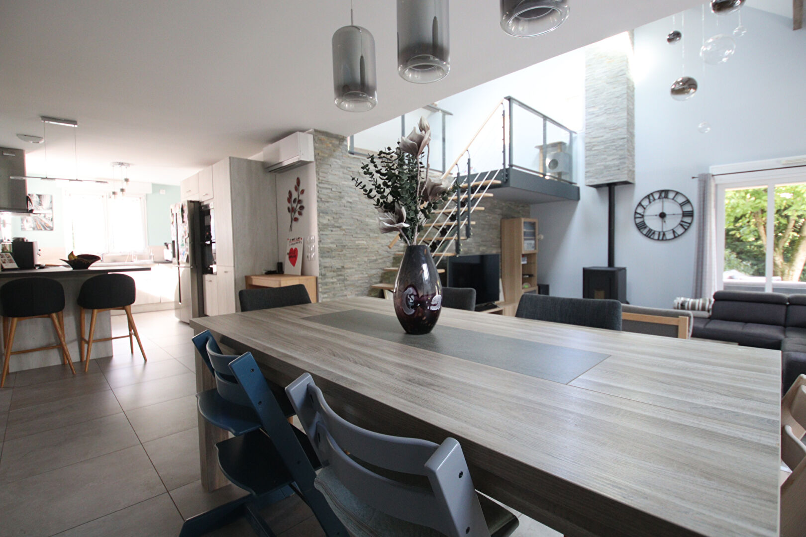 Photo GIF SUR YVETTE (Chevry) Maison de  8/9 pièces. image 3/6