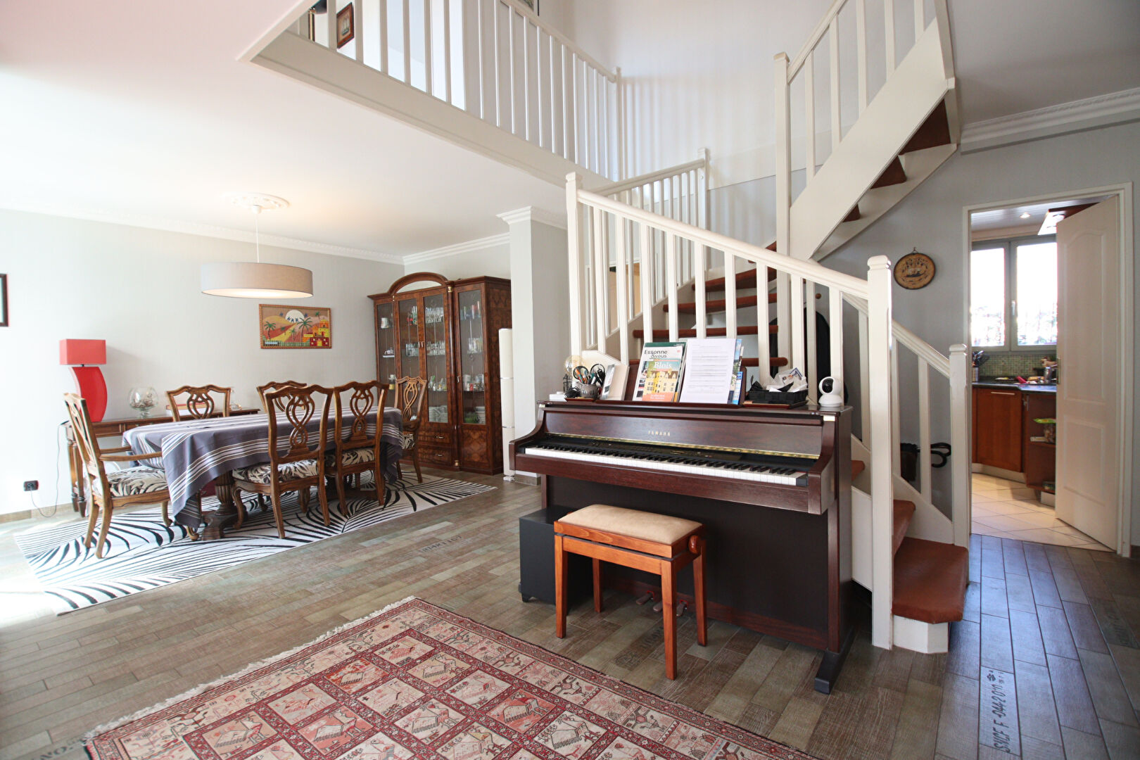 Photo Gif Sur Yvette  (chevry) maison de 7 pièces 160 m2 image 2/6