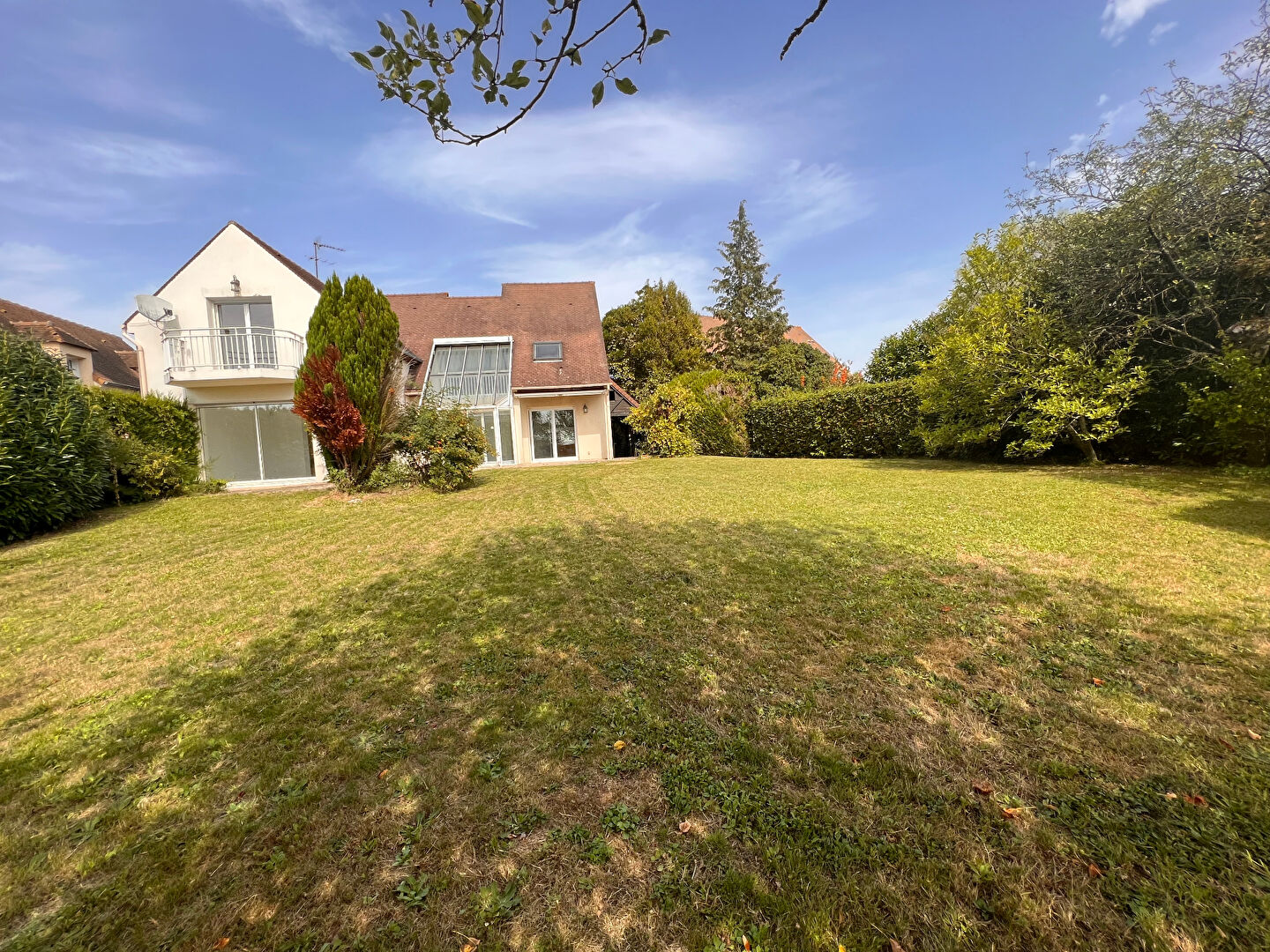 Photo Maison Saint Nom La Bretèche 6 pièce(s) 212 m2 image 2/6