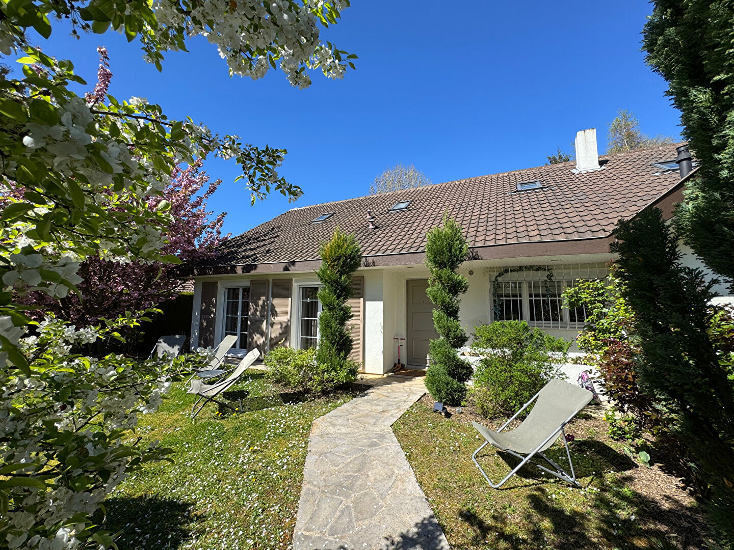 Agence immobilière de Agence de Saint-Nom