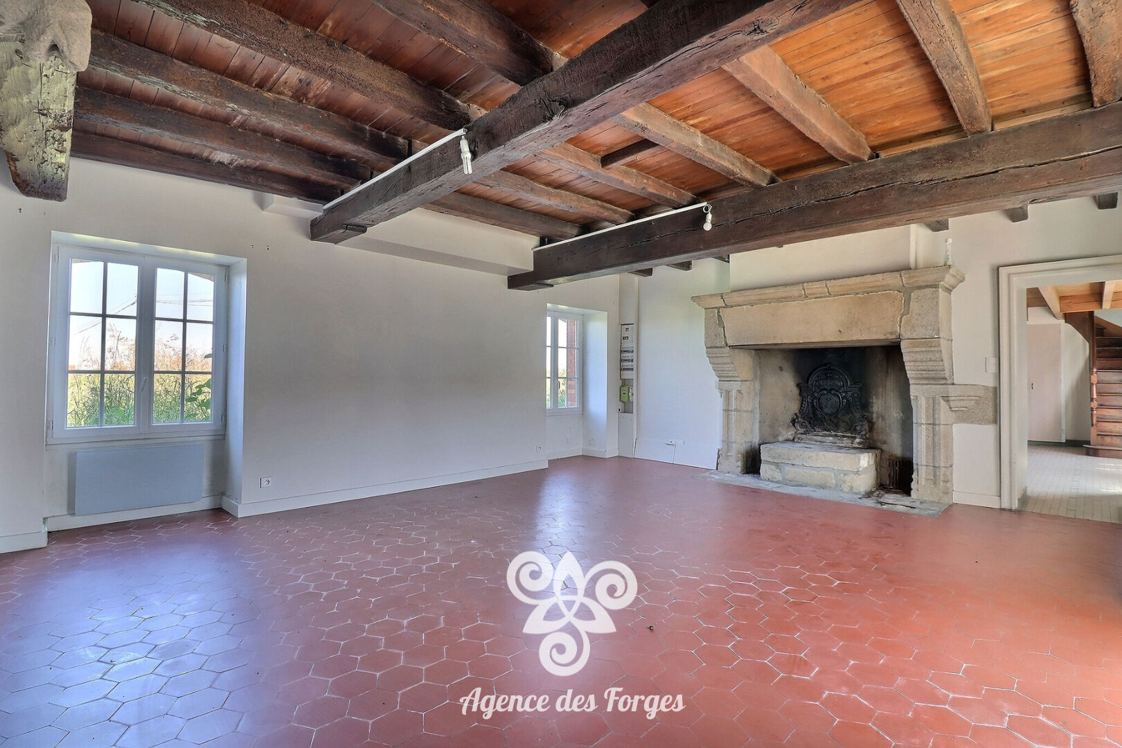 Photo Maison (122 m²) , 2 chambres, jardin et cour privatifs. image 3/6