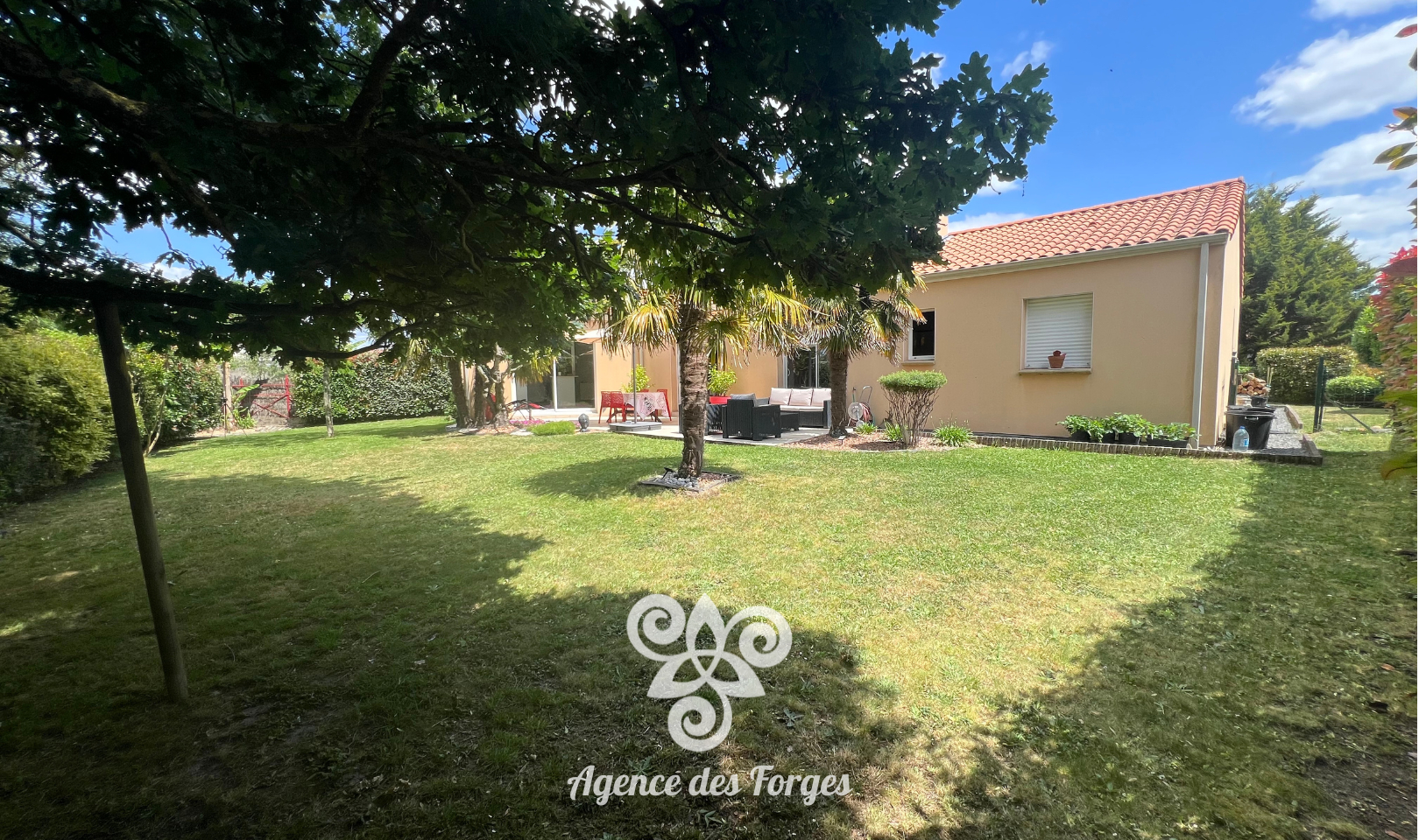 Photo Maison  plain-pied, au calme, 4 chambres, commodités à pied, garage, jardin; m image 4/6