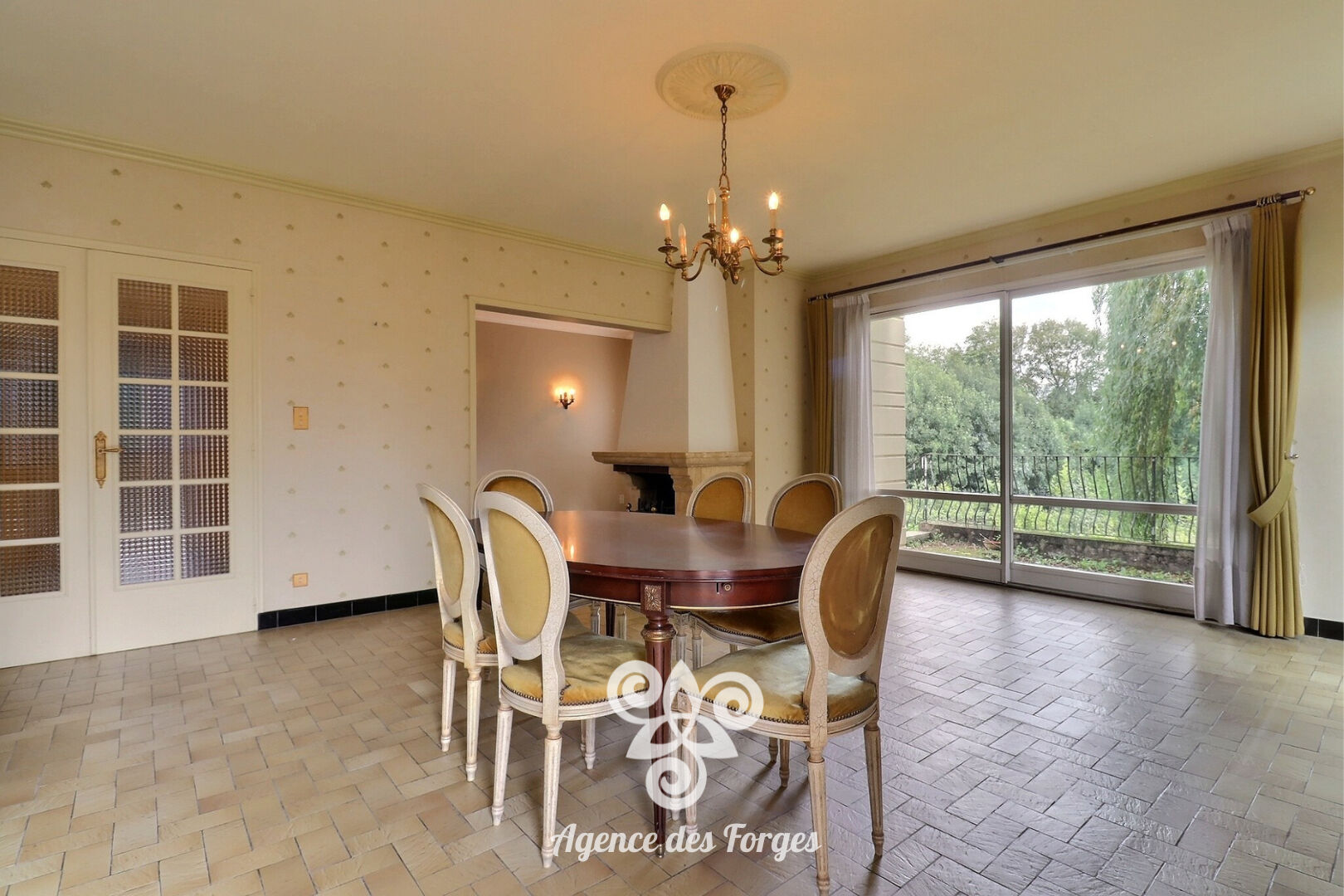 Photo Maison 160m² / 5 chambres / 2159m² de terrain / Le Puiset Doré image 3/6