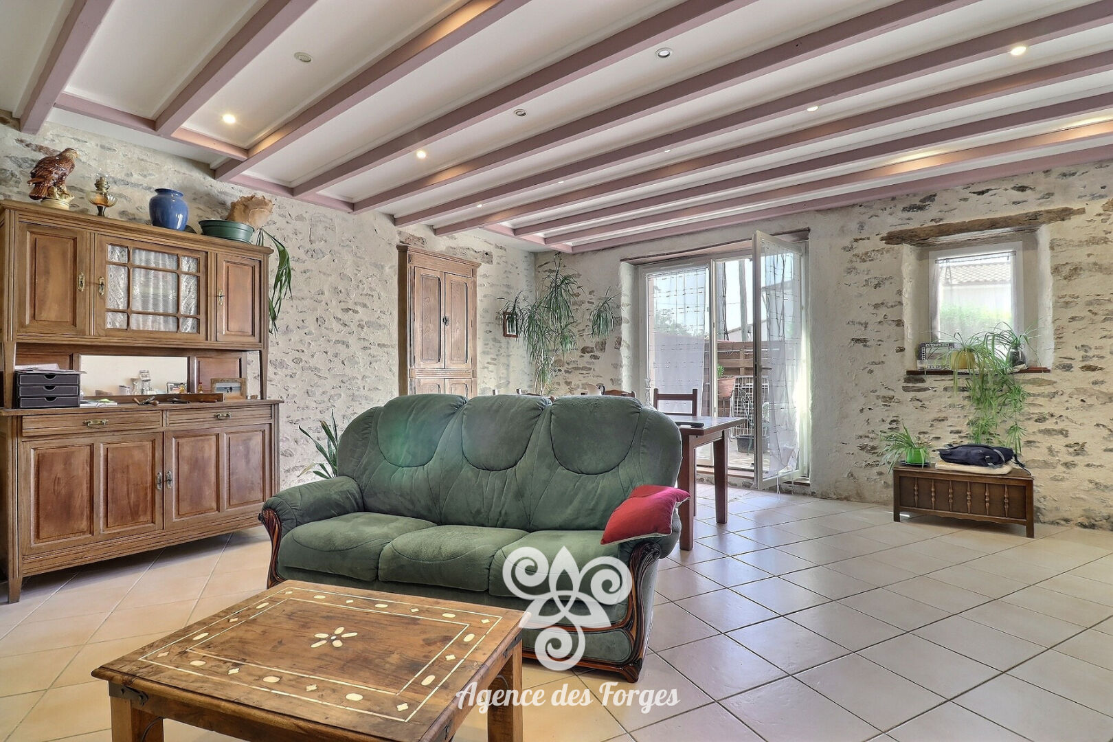 Maison Vallet / 2 chambres / 76 m2