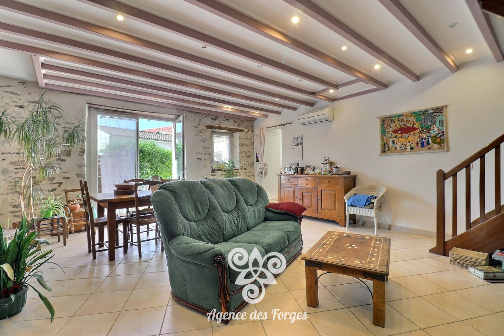 Photo Maison Vallet / 2 chambres / 76 m2 image 2/6