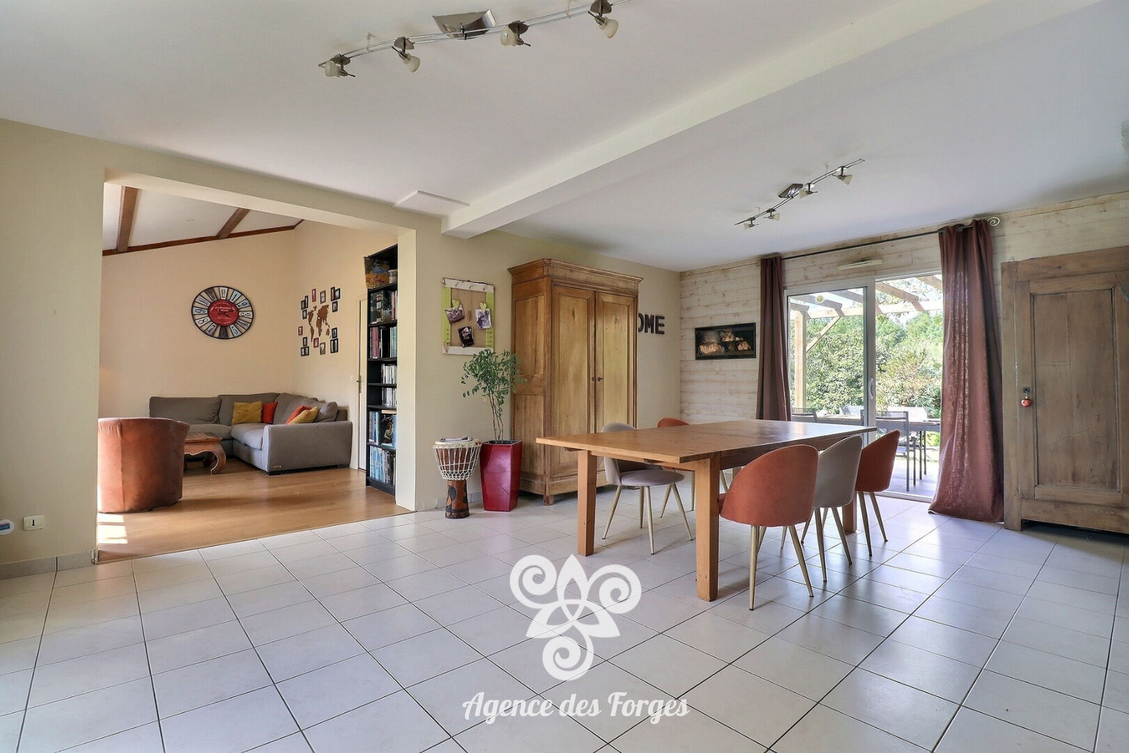 Photo La Boissiere Du Dore, maison de 125 m², 4 chambres + bureau, jardin, garage. image 2/6