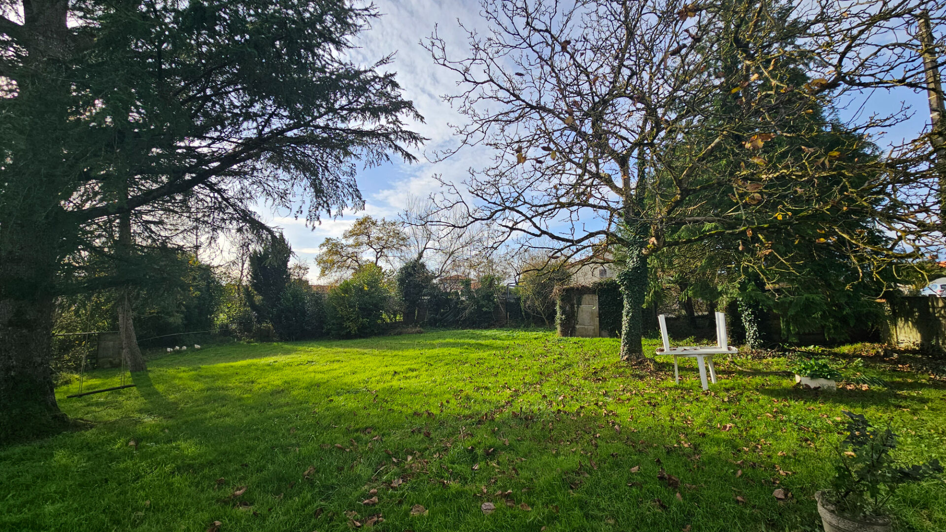 Photo Terrain à Bâtir de 869 m². image 2/3