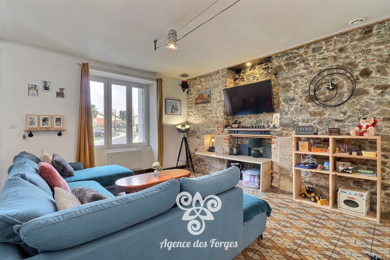 Maison Saint Crespin Sur Moine / 4 chambres / jardin / garage