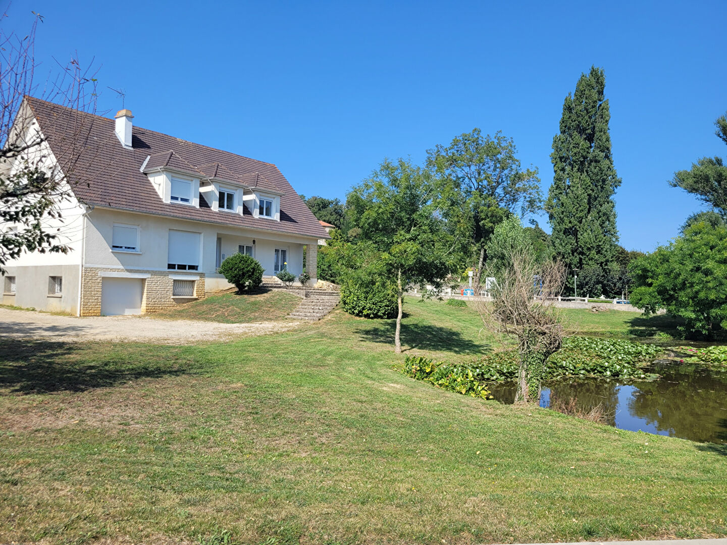 Agence immobilière de AGENCE IMMOVIENNE LIGUGE - AGENCE IMMOVIENNE LIGUGE