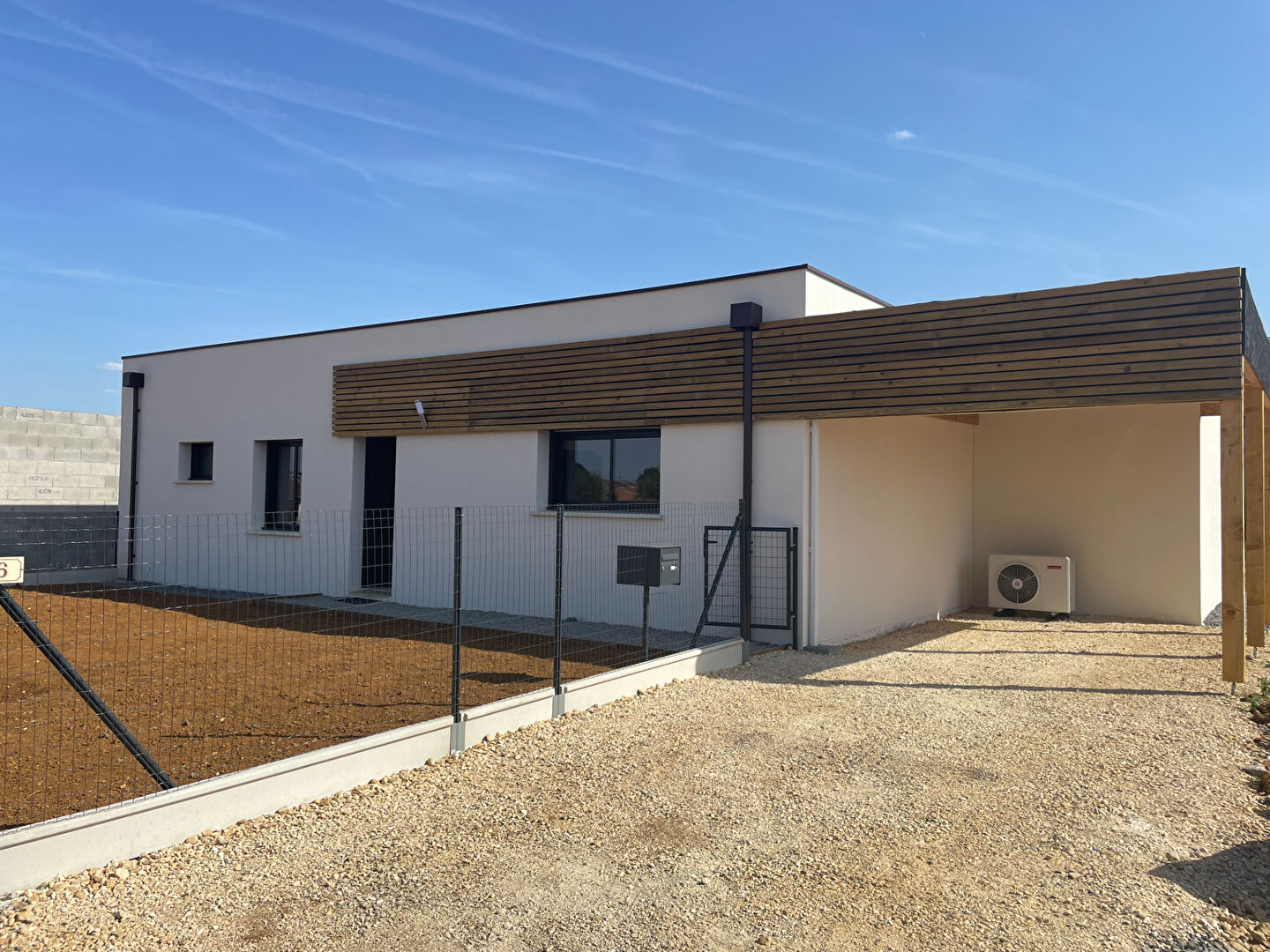 Agence immobilière de AGENCE IMMOVIENNE LIGUGE - AGENCE IMMOVIENNE LIGUGE