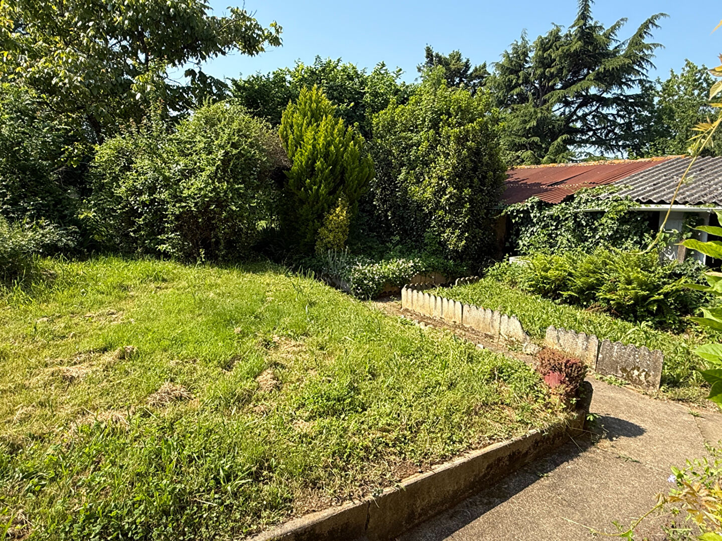 Photo L'INSOLITE - SMARVES image 4/6