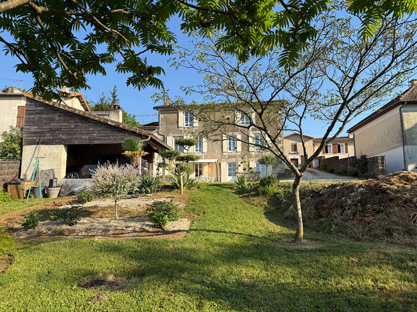 LA DISCRÈTE - LIGUGÉ