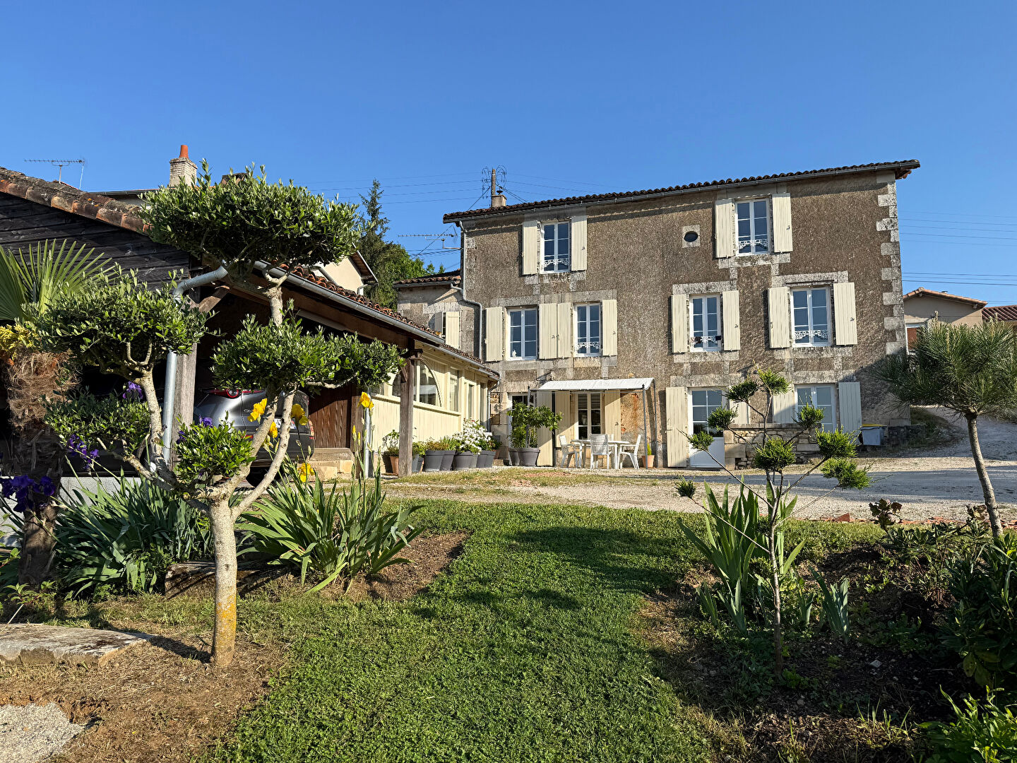 Photo LA DISCRÈTE - LIGUGÉ image 6/6