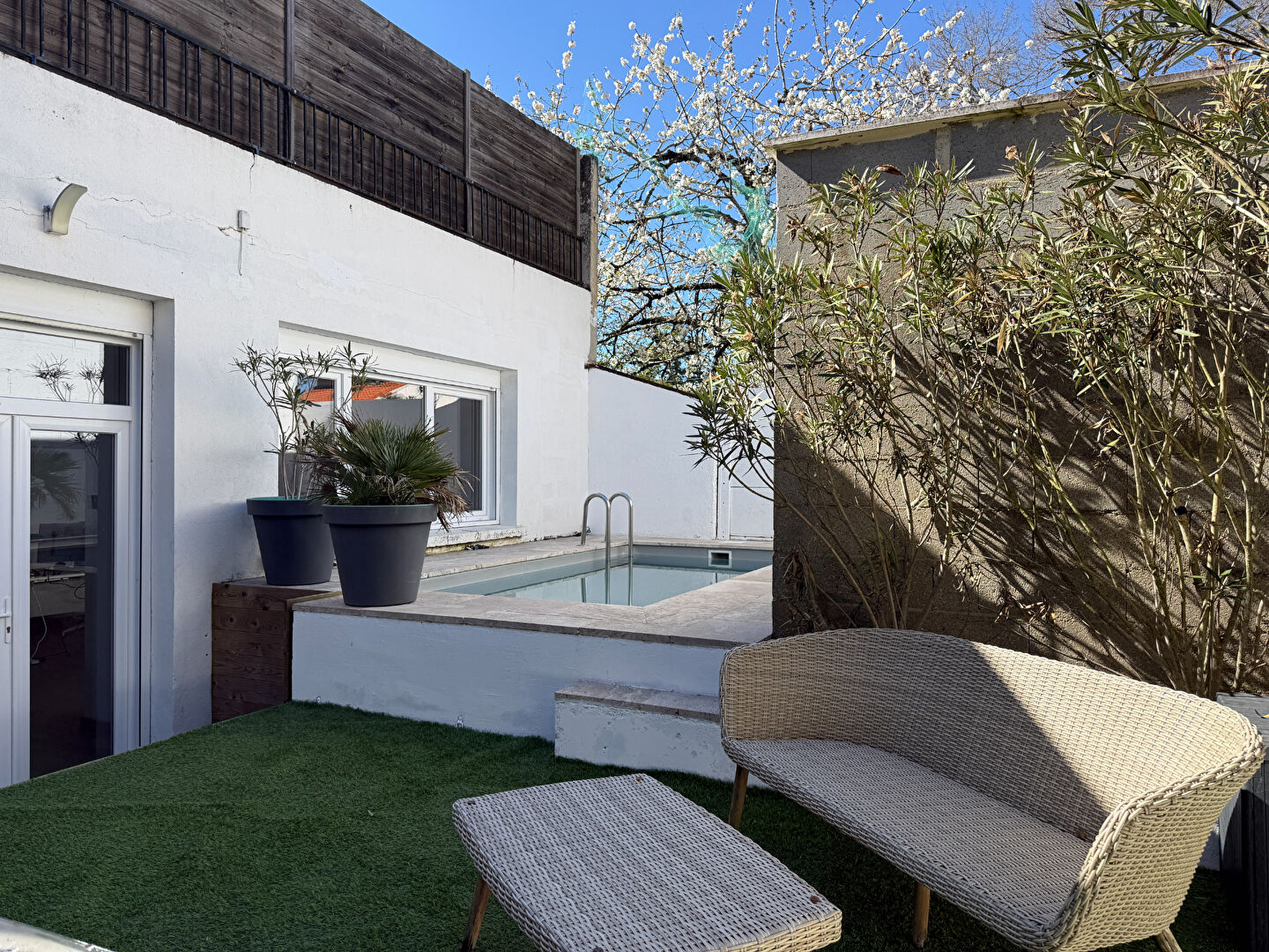 Agence immobilière de AGENCE IMMOVIENNE LIGUGE - AGENCE IMMOVIENNE LIGUGE