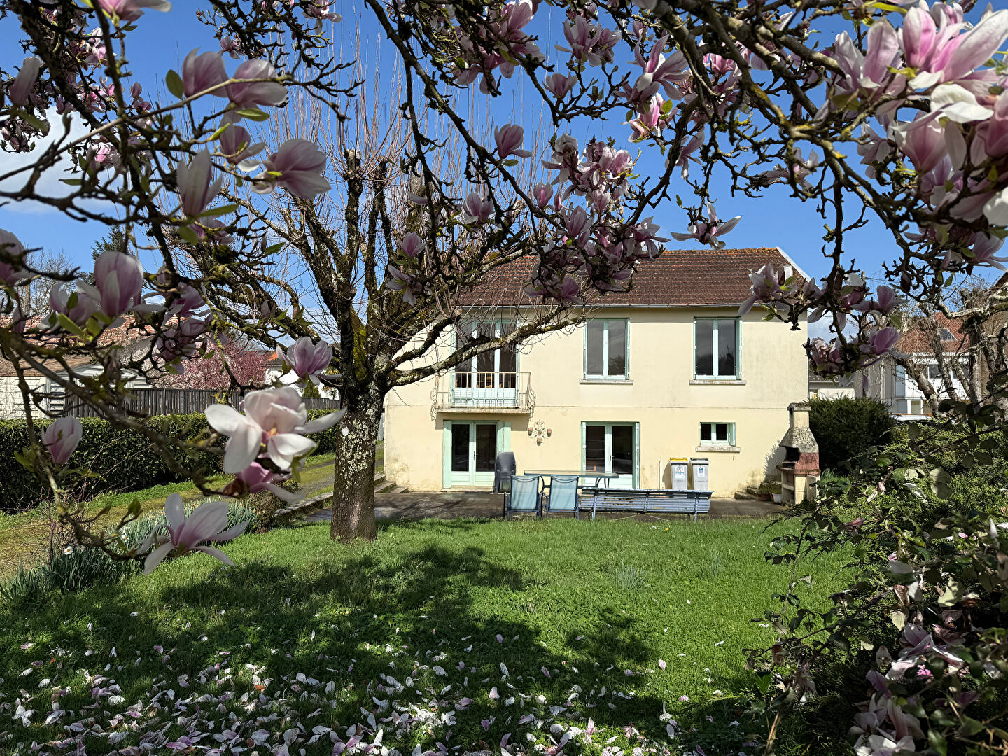 Agence immobilière de AGENCE IMMOVIENNE LIGUGE - AGENCE IMMOVIENNE LIGUGE