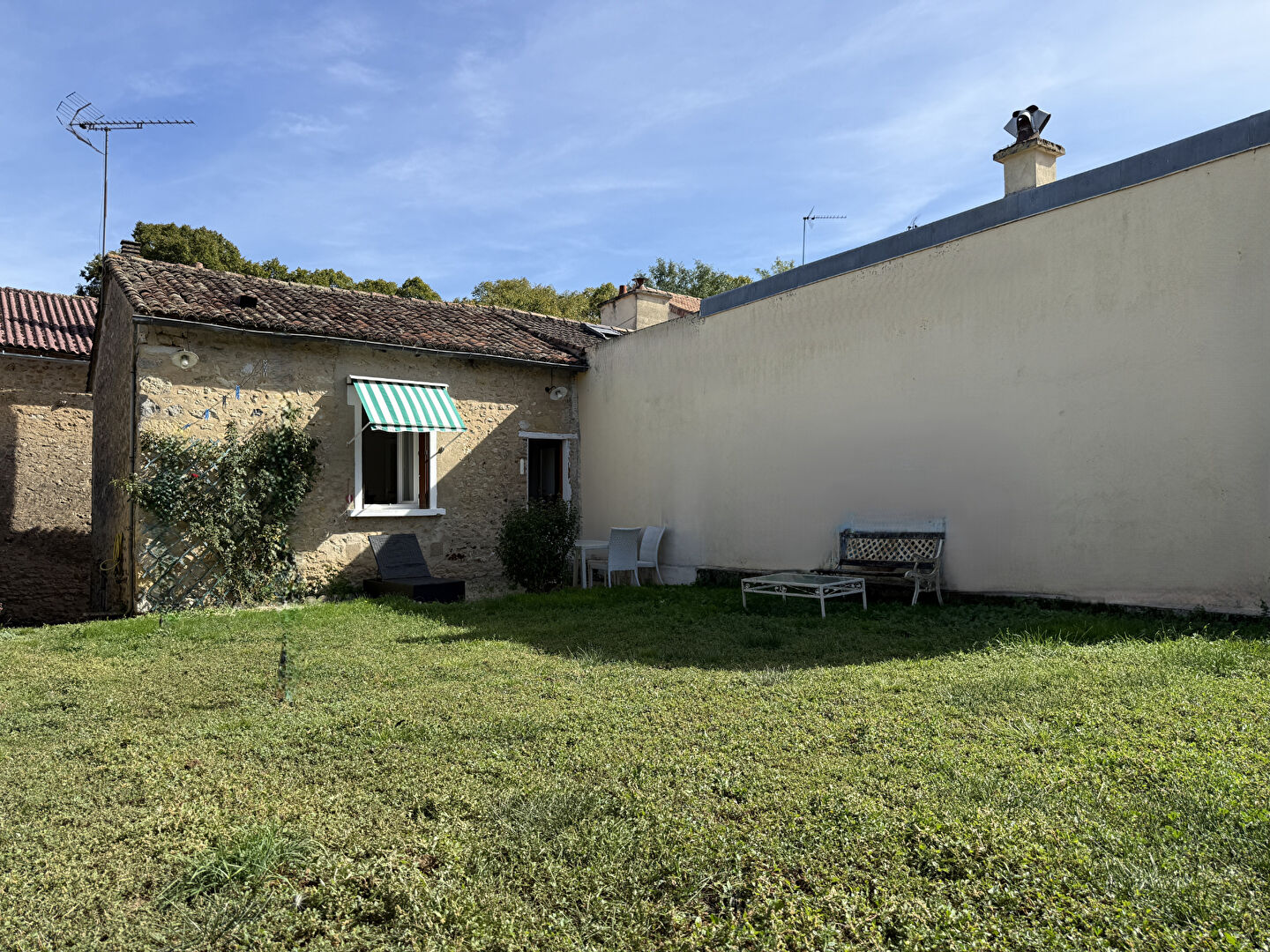 Agence immobilière de AGENCE IMMOVIENNE LIGUGE - AGENCE IMMOVIENNE LIGUGE
