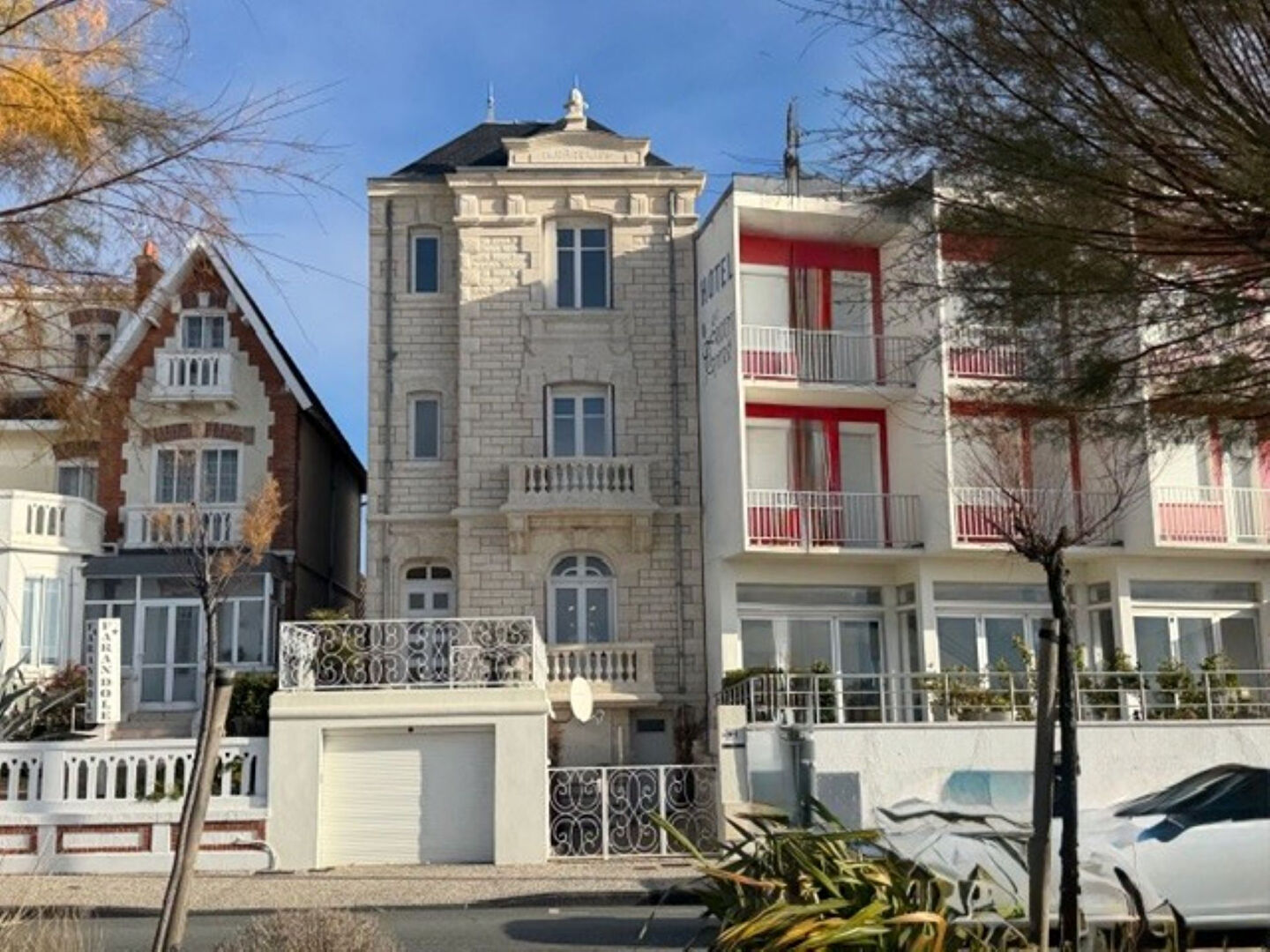 MAISON BELLE EPOQUE