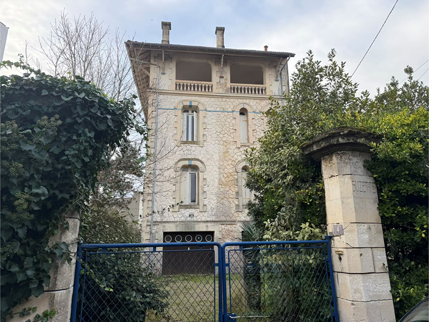MAISON  de CARACTERE