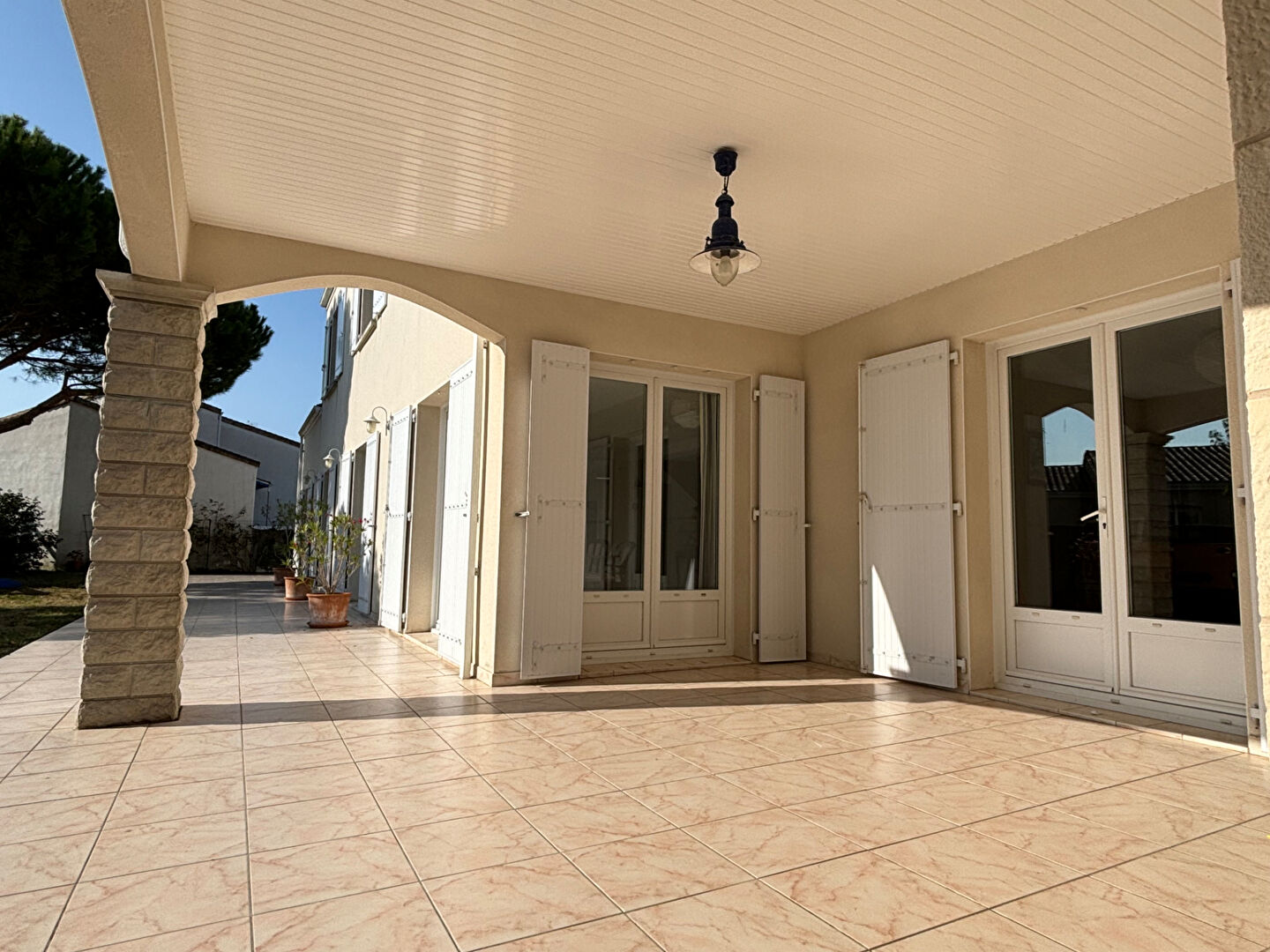 Photo VAUX SUR MER - Hautes folies image 3/6