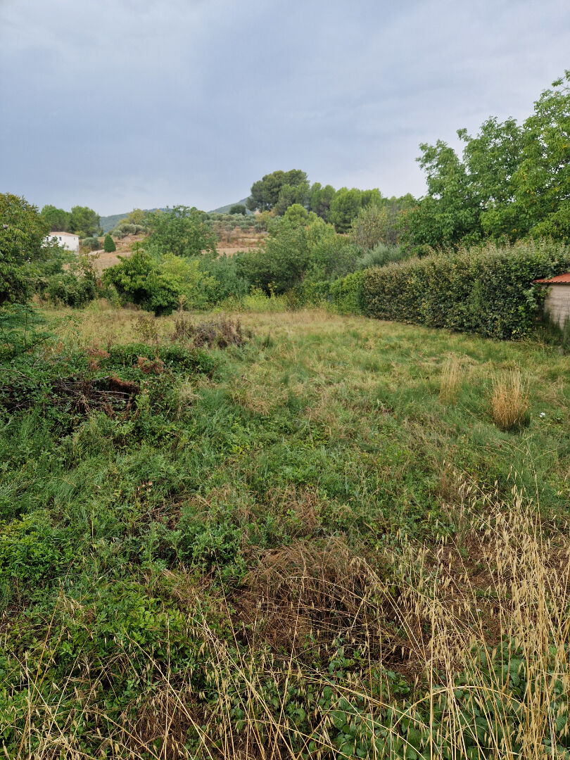 83640 SAINT ZACHARIE - BEAU TERRAIN PLAT CONSTRUCTIBLE DE 628m²