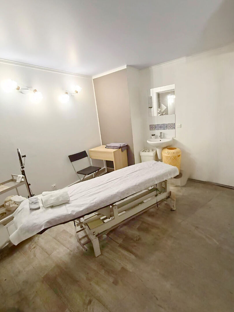 Photo Local commercial La Ciotat 8 m2 image 2/3