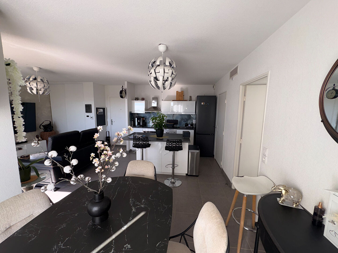 Photo Appartement La Ciotat 2 pièce(s) 47.48 m2 image 2/6