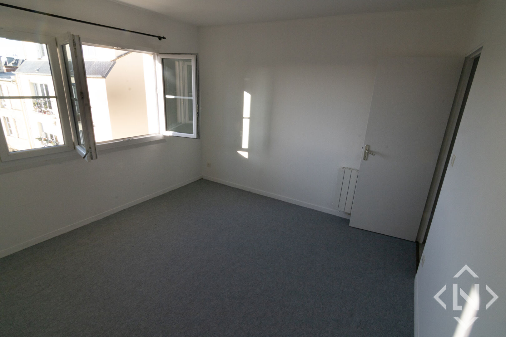 Photo A LOUER CAEN ABBAYE AUX DAMES APPARTEMENT F2 image 4/4