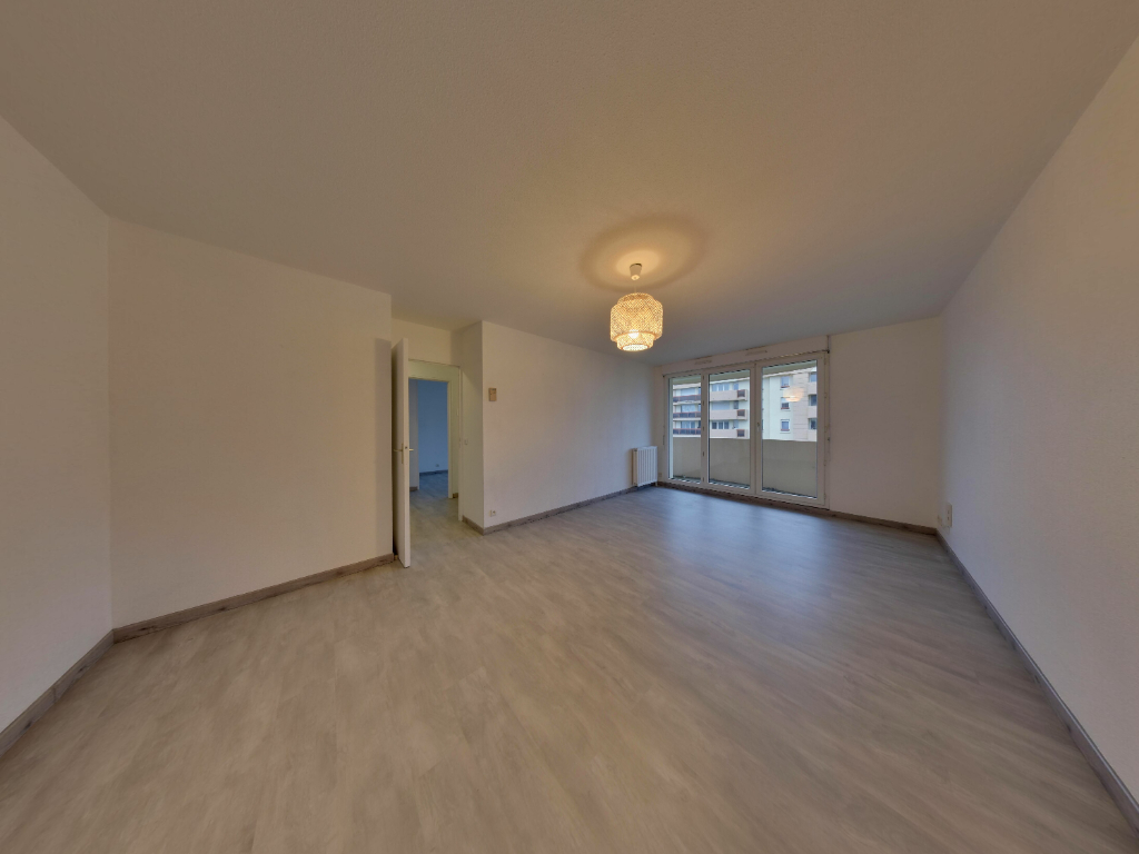 Photo Quartier Facs, Leclerc et CGR, Au Calme, En 4ème étage avec ascenseur d'une Résidence récente, Appartement 2 pièces avec Balcon et Parking privé en sous/sol image 2/6