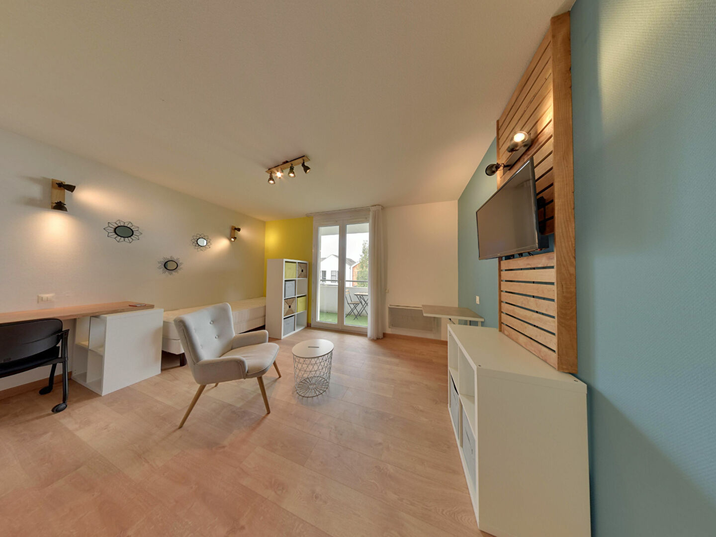 Photo Est de PAU, à 10mn des Facs et du Centre Ville, Quartier Haut d'IDRON, T1 Meublé avec Terrasse et parking privé en Résidence récente Sécurisée image 6/6