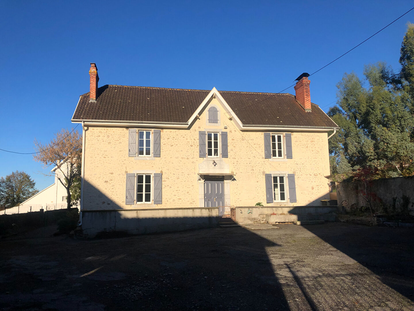 Photo 15 mn Est de Pau à Andoins - Magnifique Béarnaise rénovée avec dépendance et Vue Pyrénées image 2/6