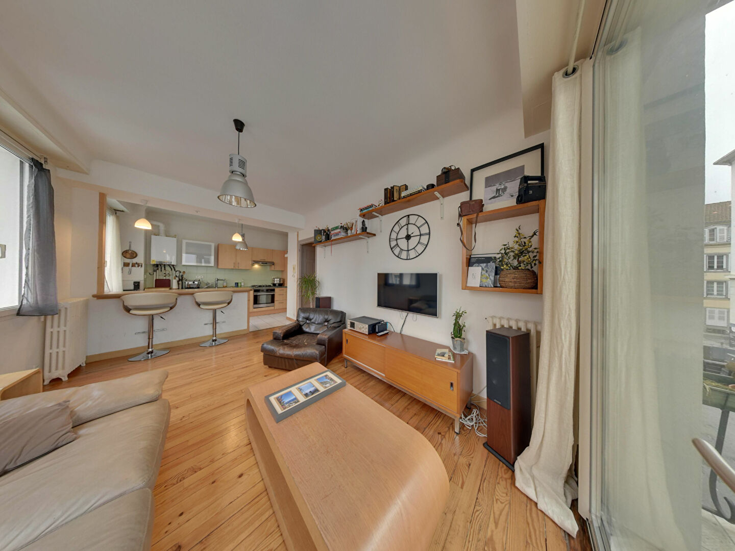 Photo HYPER CENTRE Quartier des Halles, au calme T3 avec beaucoup de charme, rénové, et Balcon image 2/6