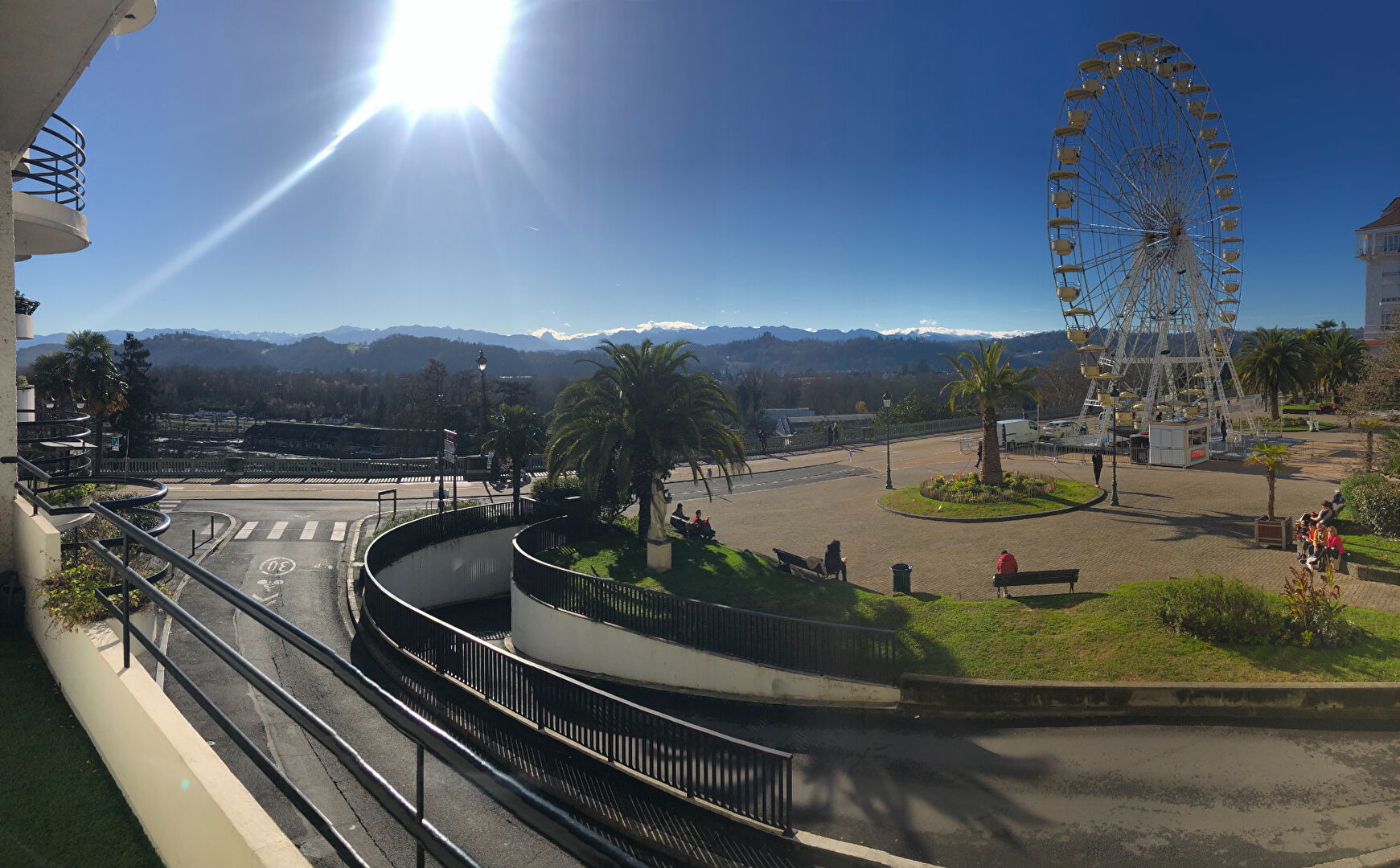 Photo Situation privilégiée face aux Pyrénées en Hyper Centre pour ce sublime T3 meublé tout équipé avec balcons et parking privé sécurisé image 2/6