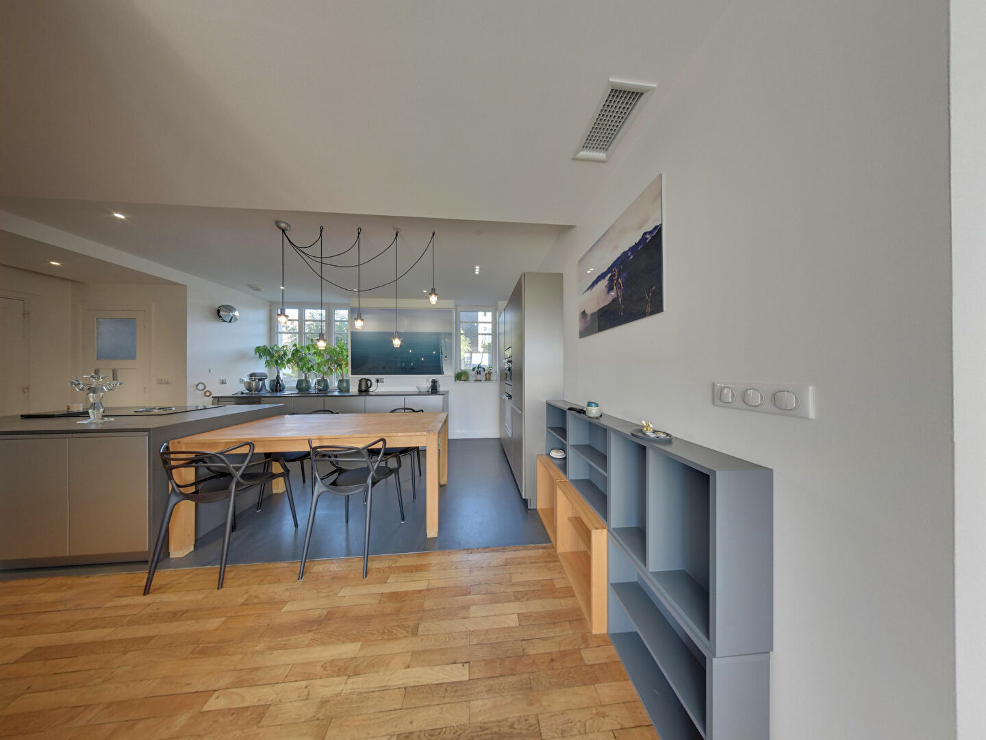 Photo Situation privilégiée face aux Pyrénées en Hyper Centre pour ce sublime T3 meublé tout équipé avec balcons et parking privé sécurisé image 6/6