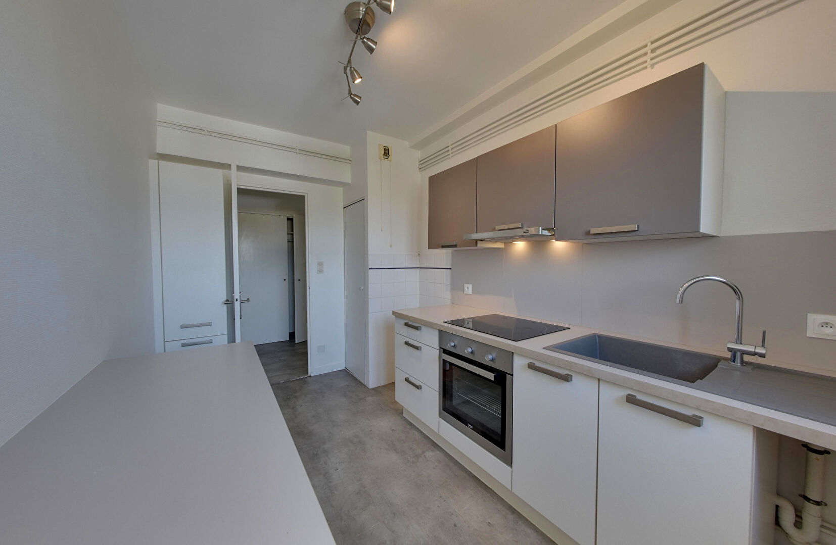 Photo Allées de Morlaas - Appartement 3/4 pièces avec Vue PYRENEES, Balcons Cave et Garage privé image 6/6