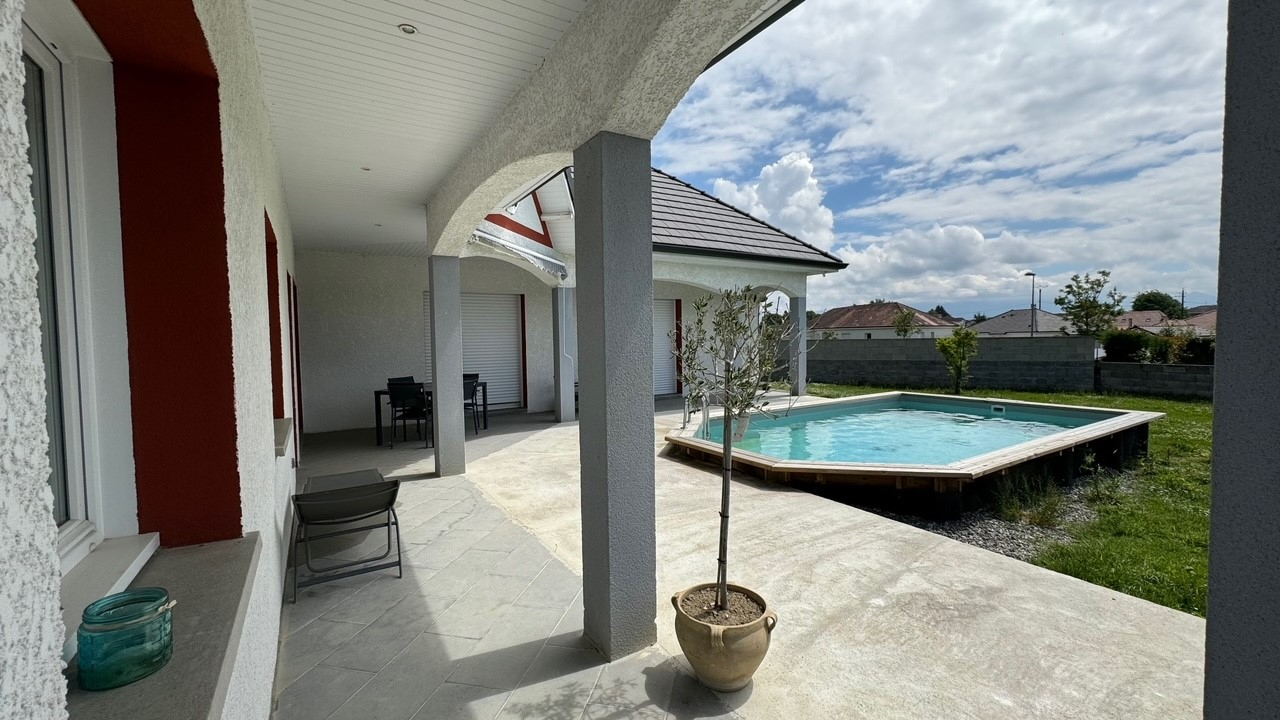 Photo SOUMOULOU / Maison récente 2012 / 7p 168m² / Piscine Climatisation dble Garage image 3/6