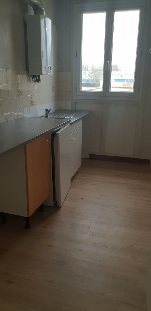 Photo SAINT MAIXENT L'ECOLE PROCHE TOUTES COMMODITÉS image 1/6