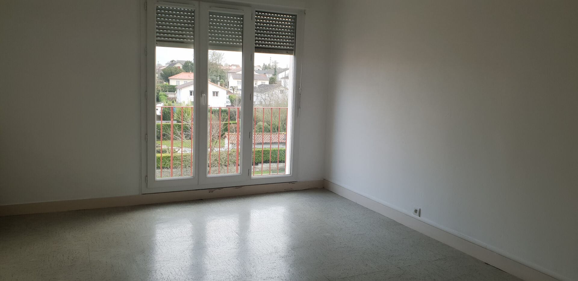 Photo SAINT MAIXENT L'ECOLE PROCHE TOUTES COMMODITÉS image 2/6